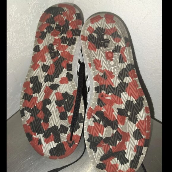 Adidas Youth Mid Top High Tops Black Stripe Red Letters Size 6 Boys Athletic GUC - Picture 7 of 7